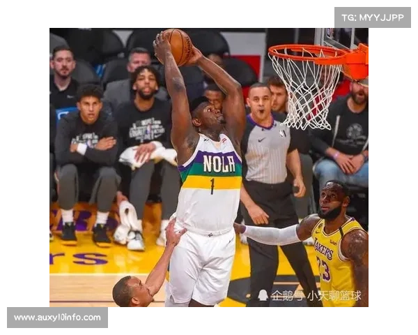 鹈鹕替补席三分突发威,半场追分现短暂高潮 鹈鹕替补席三分突发威,半场追分现短暂高潮