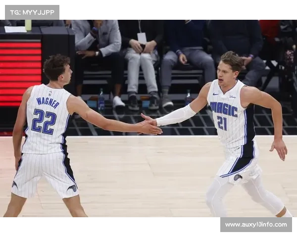 魔术核心小瓦格纳左脚踝严重扭伤,预计缺阵2至4周 魔术核心小瓦格纳左脚踝严重扭伤,预计缺阵2至4周