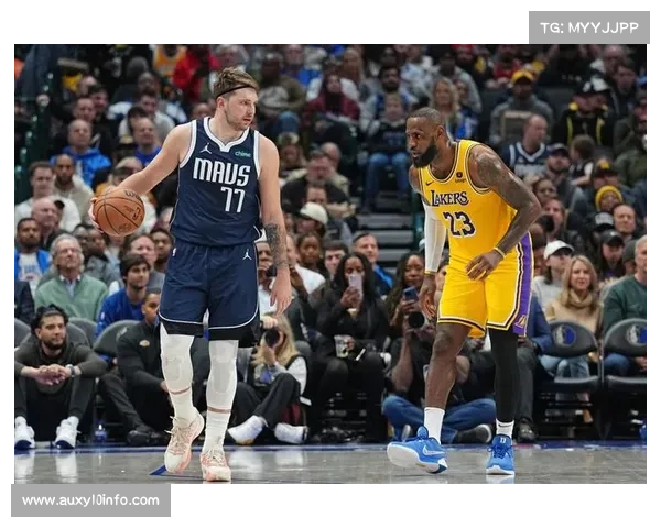 詹姆斯东契奇保龄球对决团队凝聚力增强欢乐互动